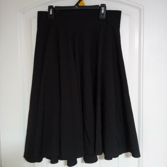CHOLE'S Midi A- Line skirt nwt size Medium - Picture 1 of 4